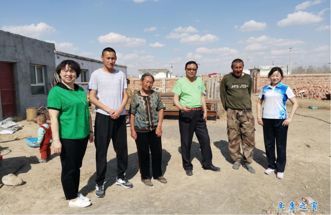 脱贫攻坚师生同行,幸福生活你我共享